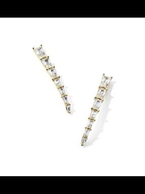 Macie stud earrings in light gold new from Kendrascott authentic #1547